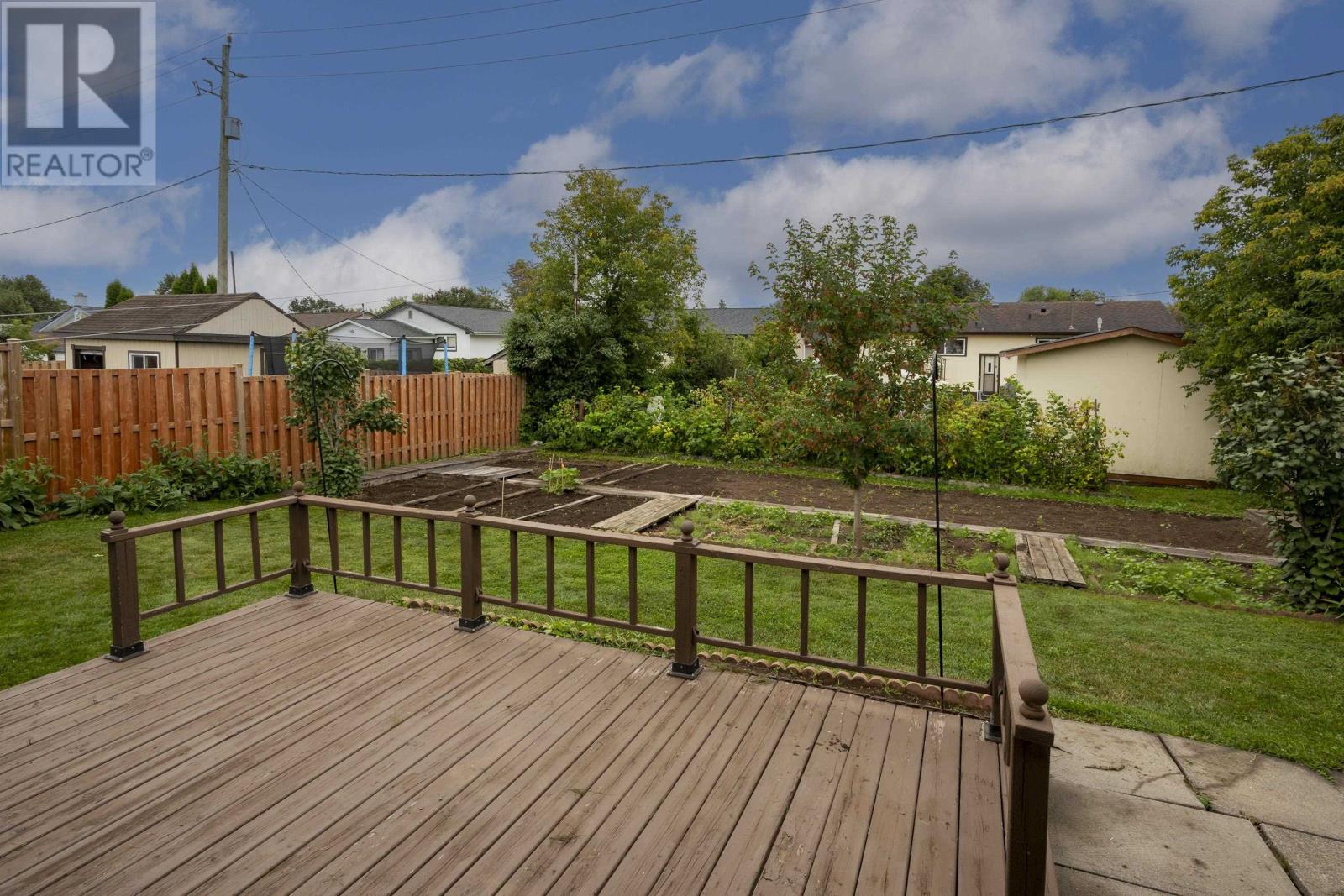 262 Sheridan Cres - Image 35