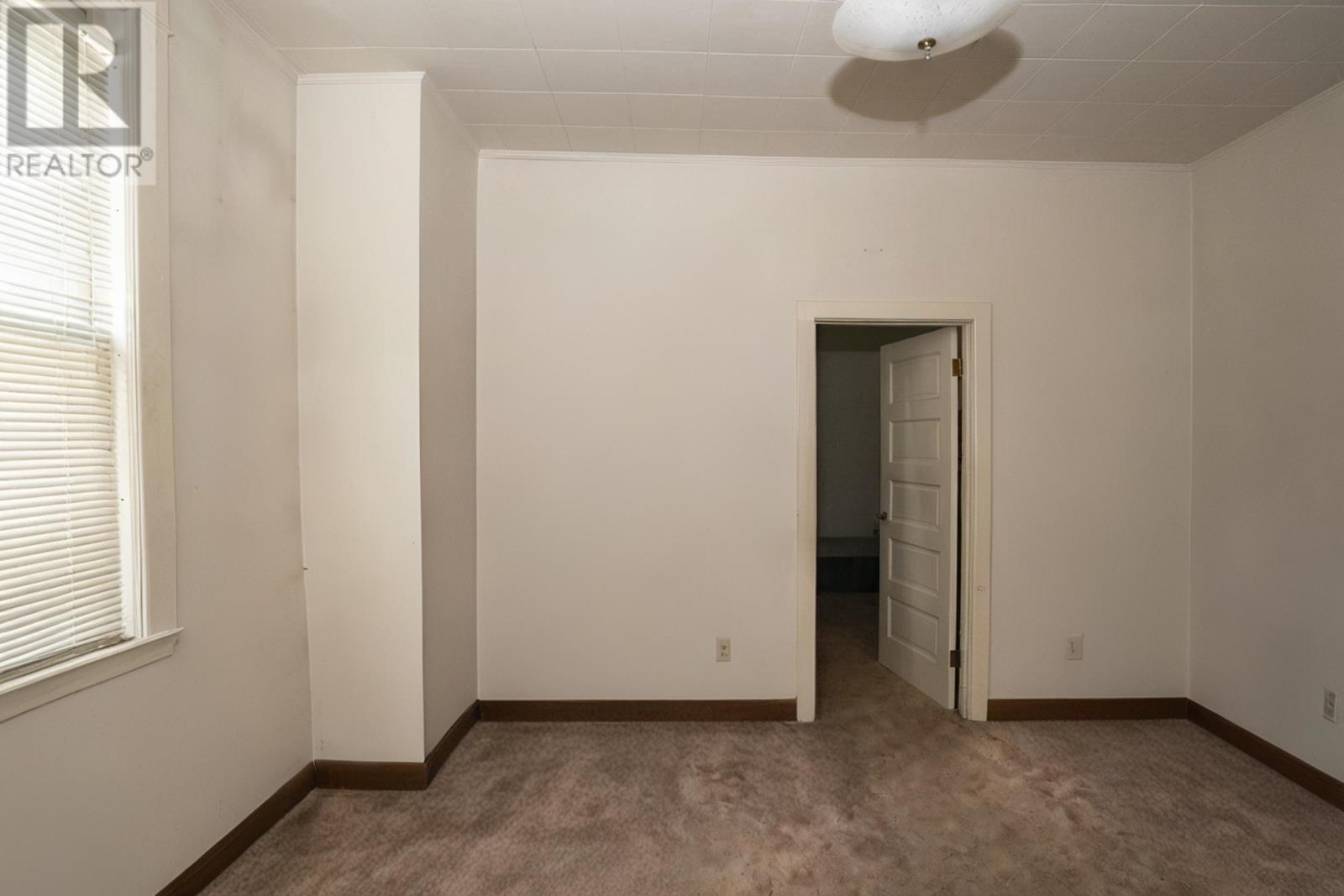 348 Ambrose ST - Image 16