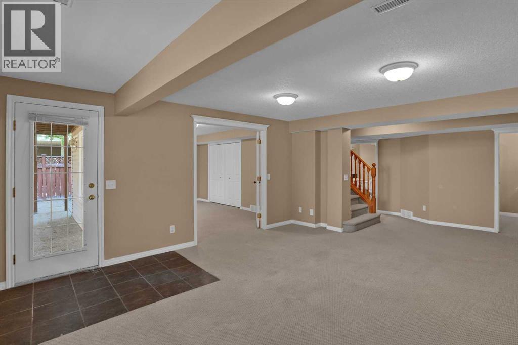 62 West Mitford Crescent - 43