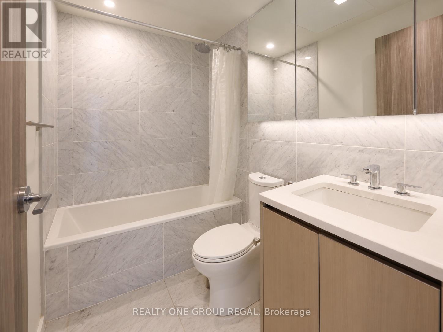 #3708 85 MCMAHON DRIVE - 16