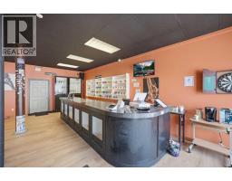 812 Edmonton Trail Ne, Calgary, AB T2E3J6 Photo 12