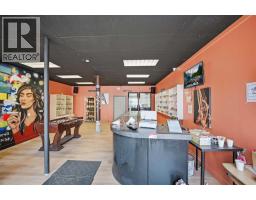 812 Edmonton Trail Ne, Calgary, AB T2E3J6 Photo 13