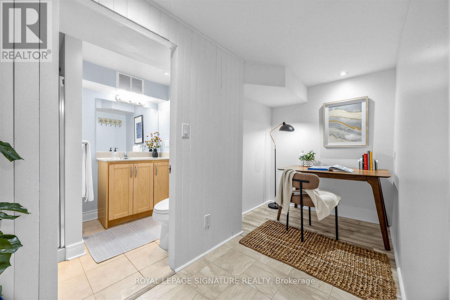 821 KROSNO BOULEVARD - Image 21