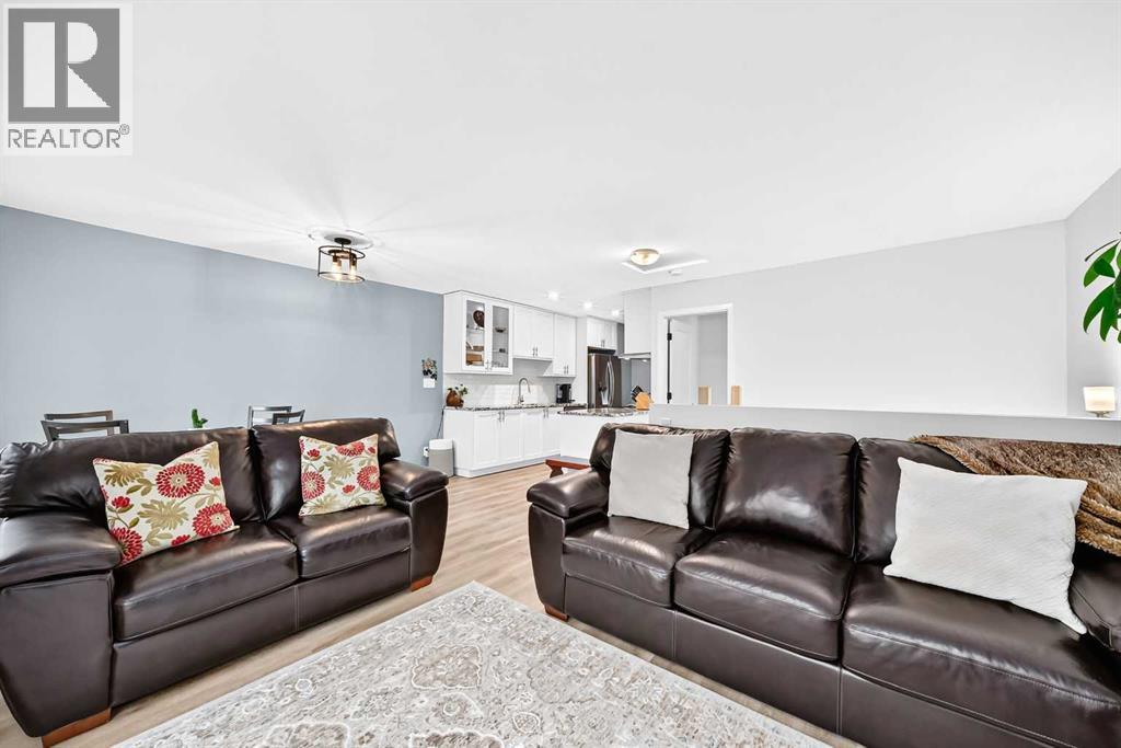 #B 109 Stanley Avenue - 19