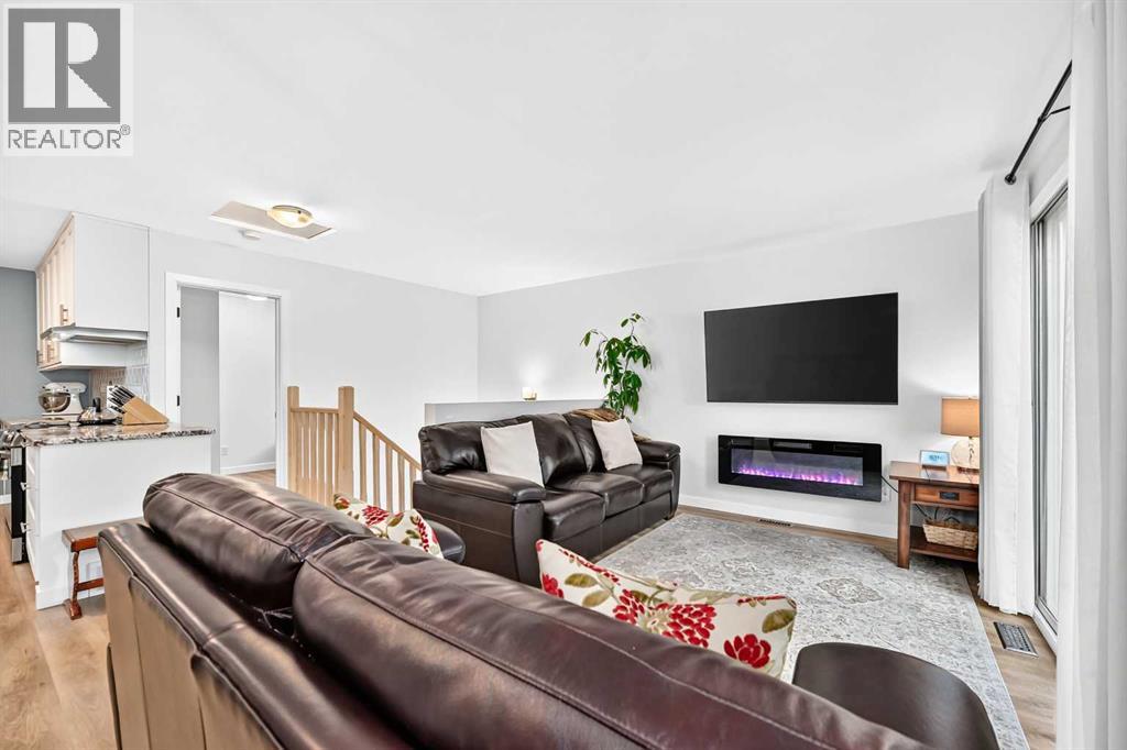 #B 109 Stanley Avenue - 20