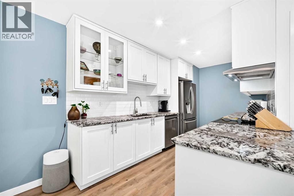 #B 109 Stanley Avenue - 7