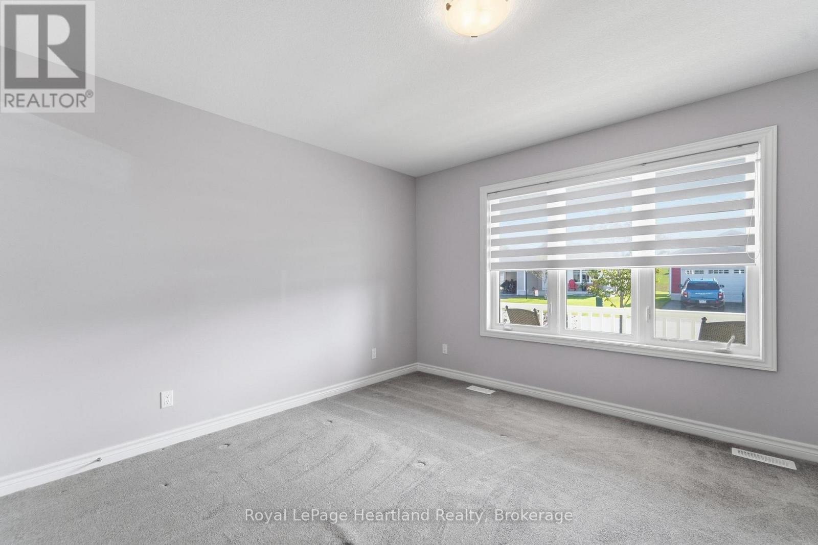 5 SWEETWATER DRIVE N - Image 19