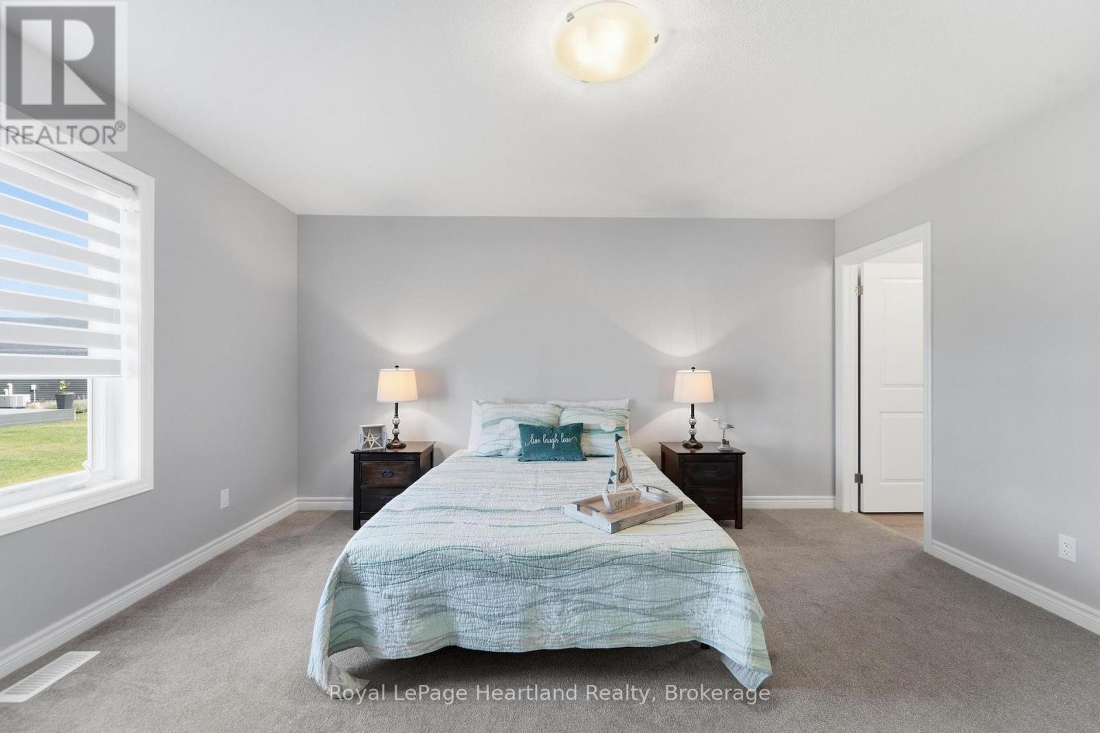 5 SWEETWATER DRIVE N - Image 24