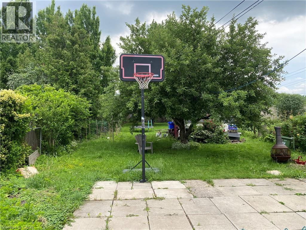 10 ARMSTRONG Avenue - 5