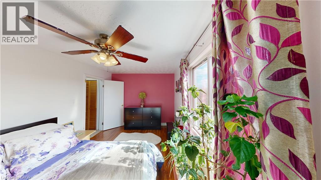 10 ARMSTRONG Avenue - Image 17