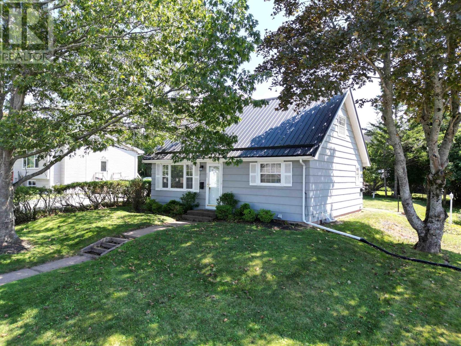 244 GLENWOOD Drive