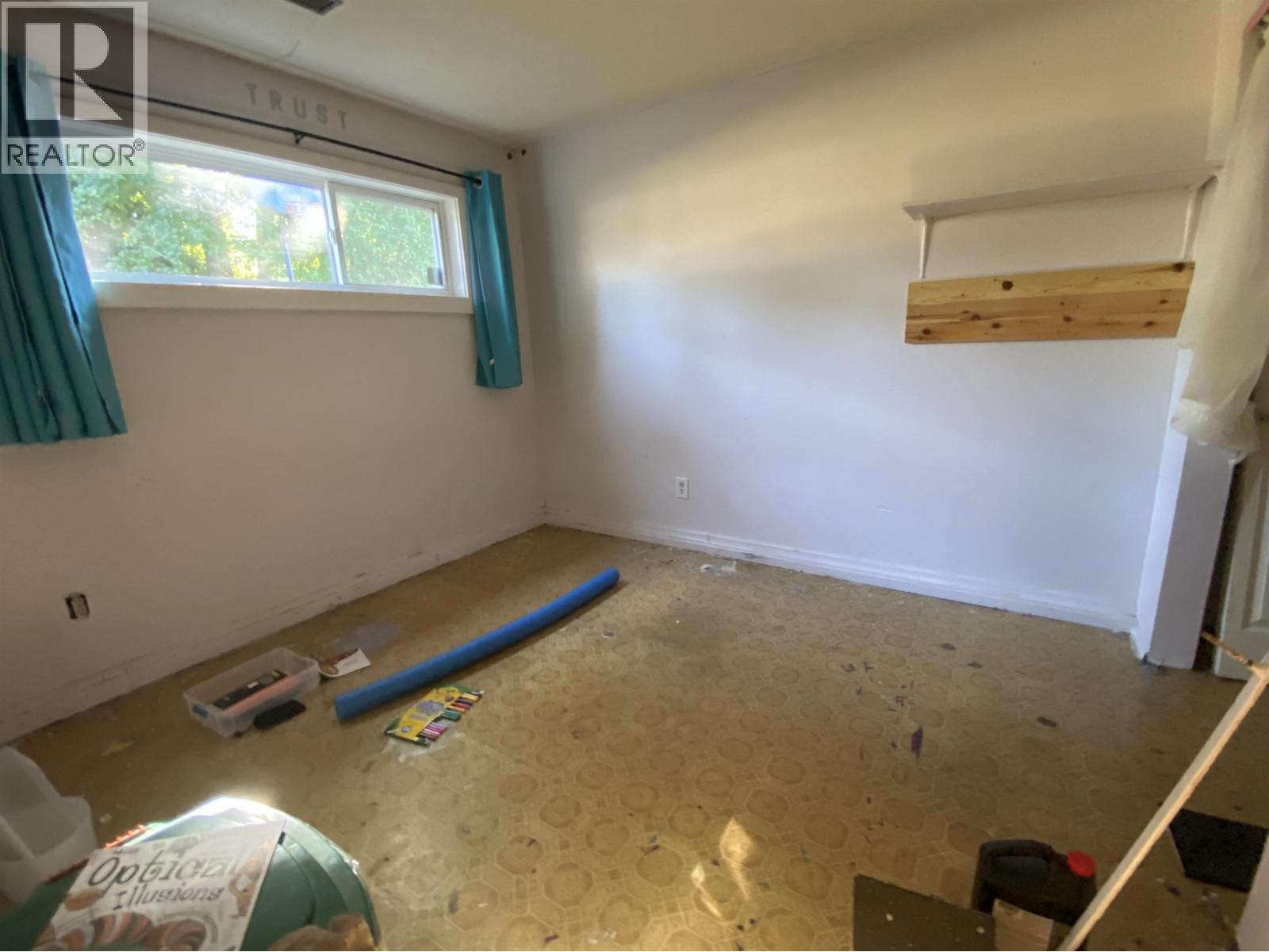 2302 EVERGREEN Street, Terrace