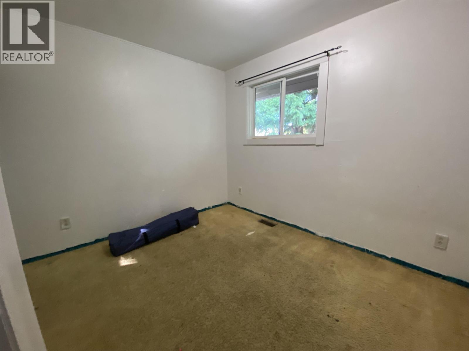 2302 EVERGREEN Street, Terrace