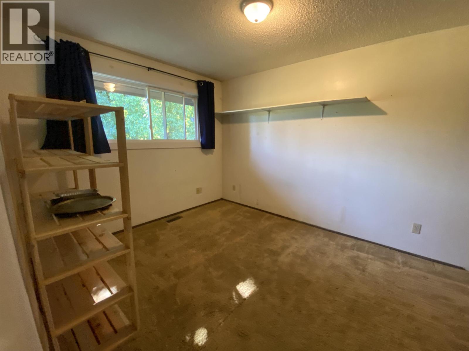 2302 EVERGREEN Street, Terrace