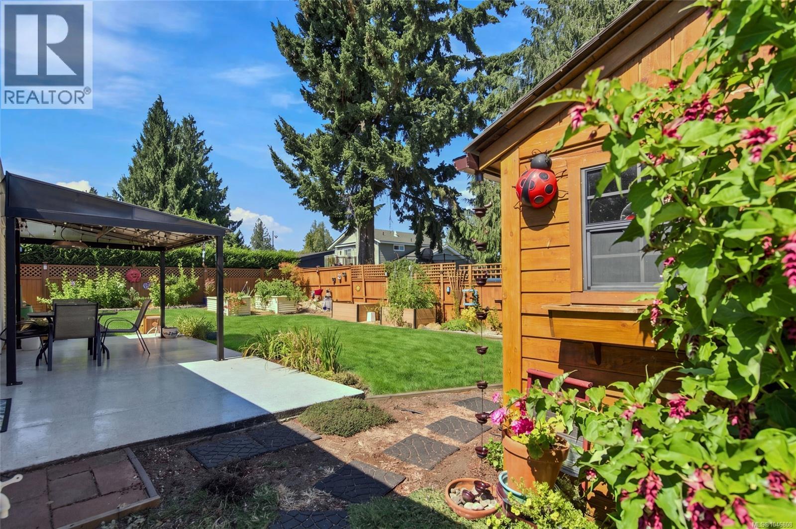 701 Ermineskin Ave, Parksville