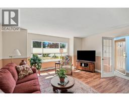 Entrance - 701 Ermineskin Ave, Parksville, BC V9P2L4 Photo 9