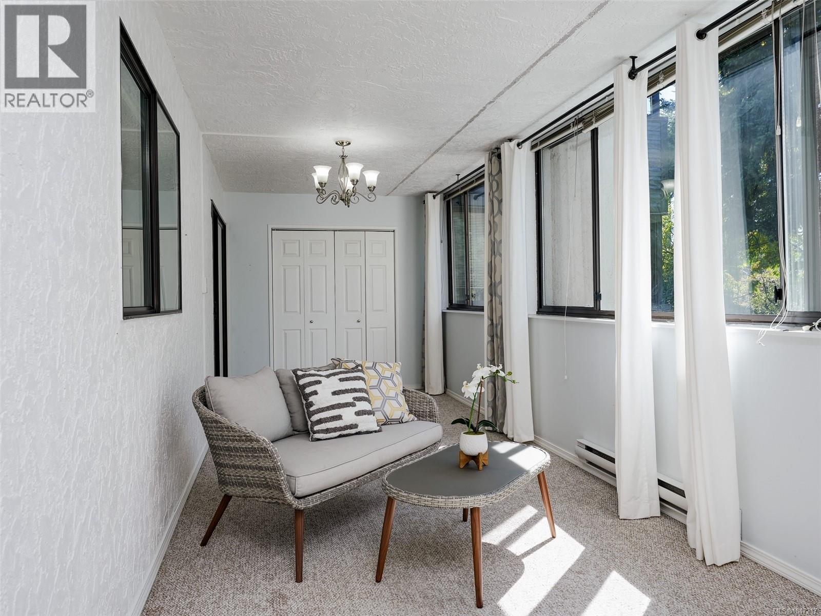 203 1120 Fairfield Road, Victoria