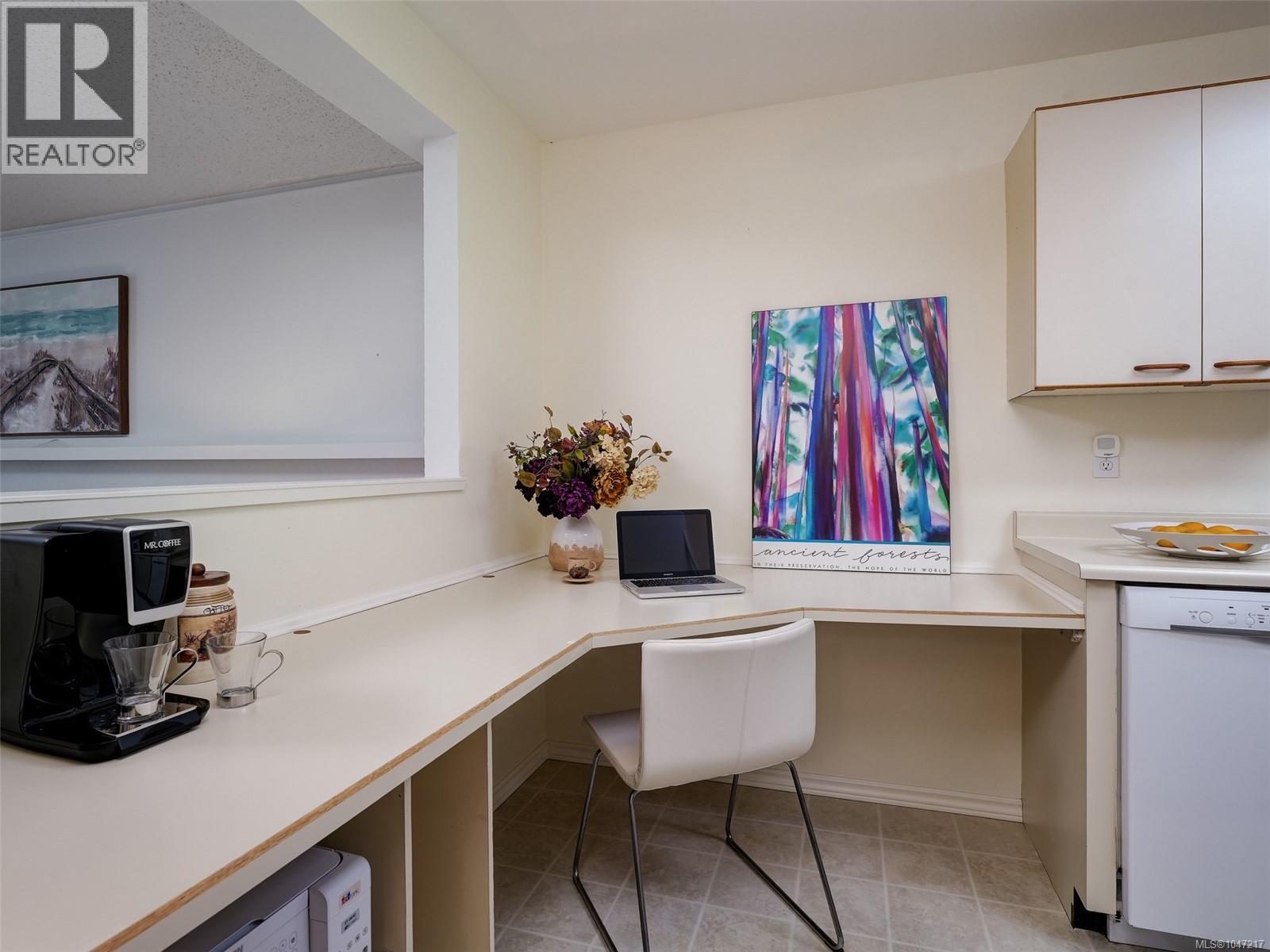203 1120 Fairfield Road, Victoria