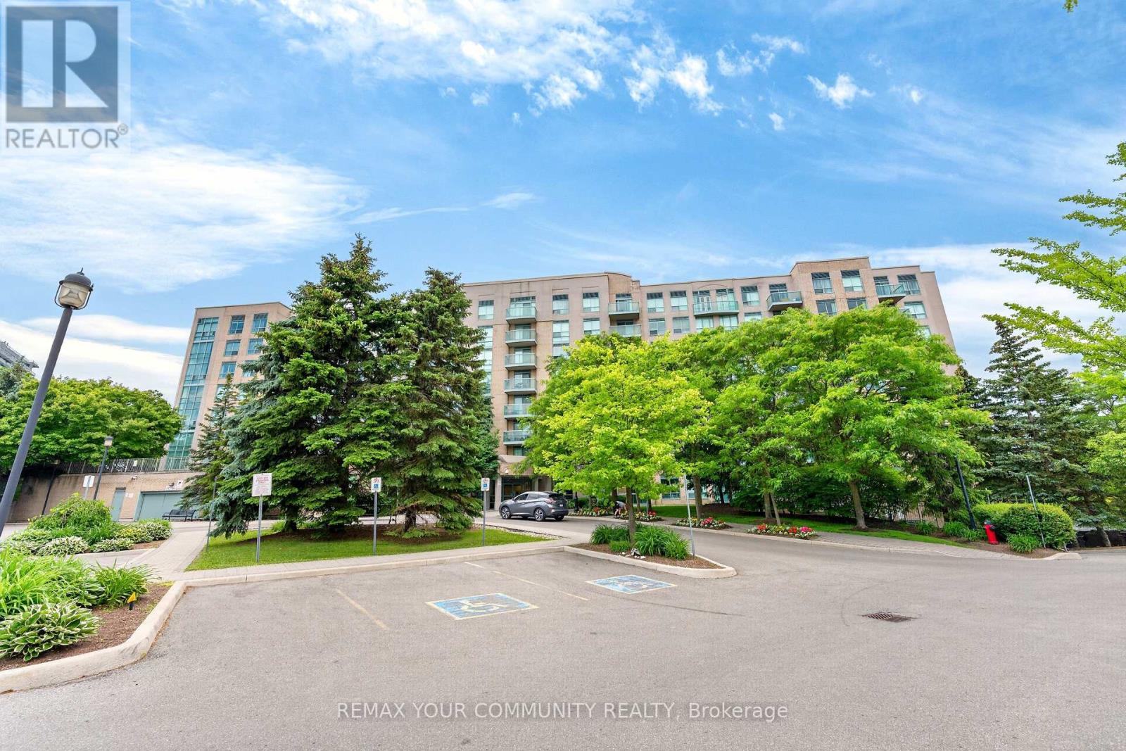 #721 3 ELLESMERE STREET - 2
