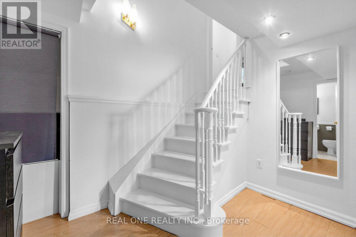 10 DEVINS DRIVE - 21