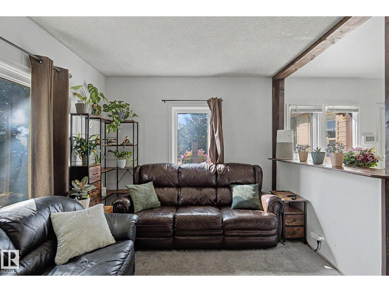 10112 102 Ave - 19