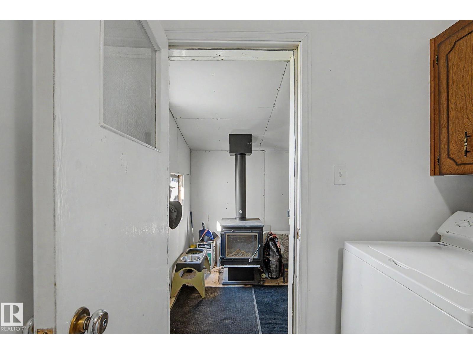 10112 102 Ave - 33