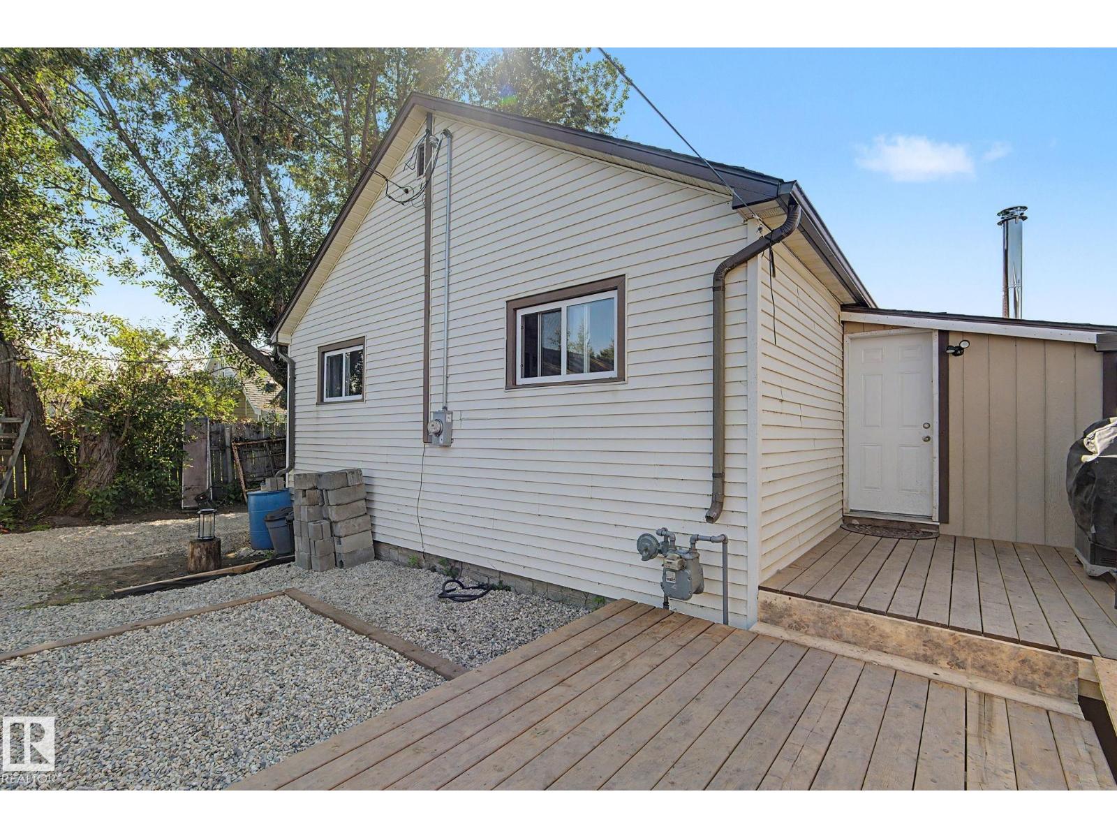 10112 102 Ave - 35