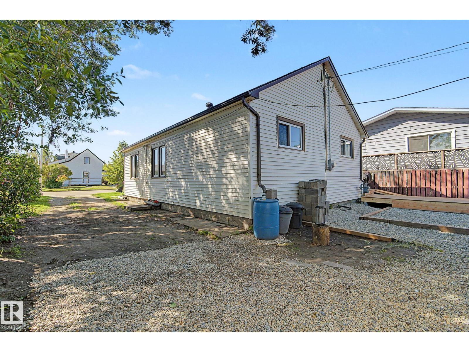 10112 102 Ave - 39