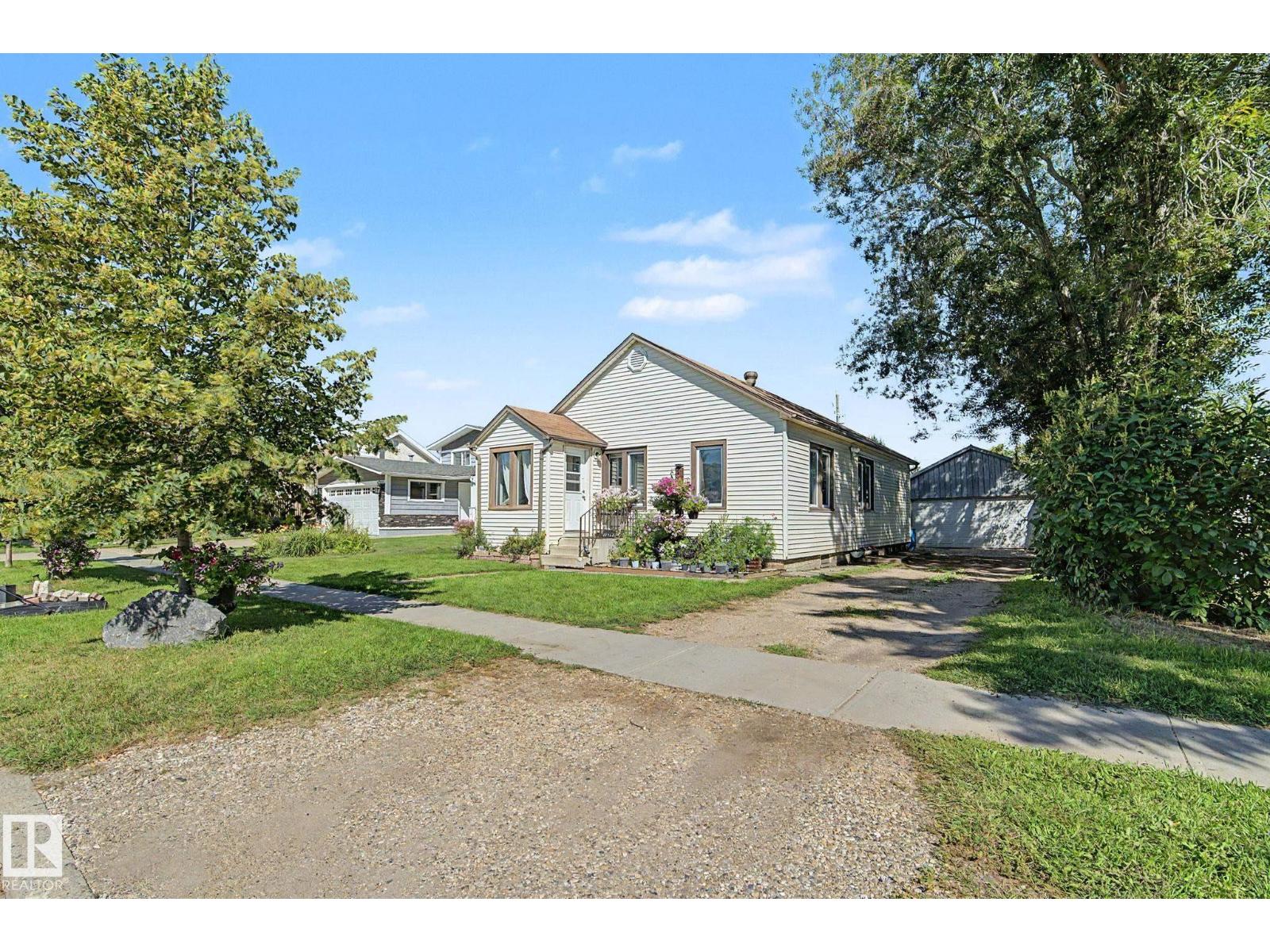 10112 102 Ave - 42