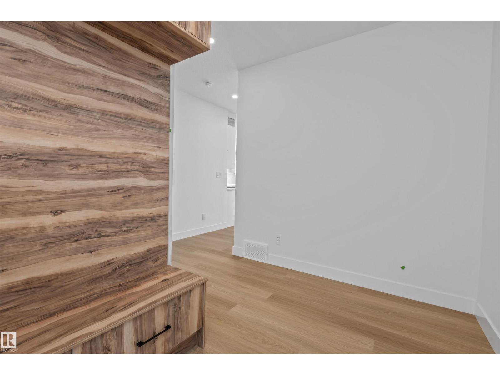5 Mockingbird CR - Image 3