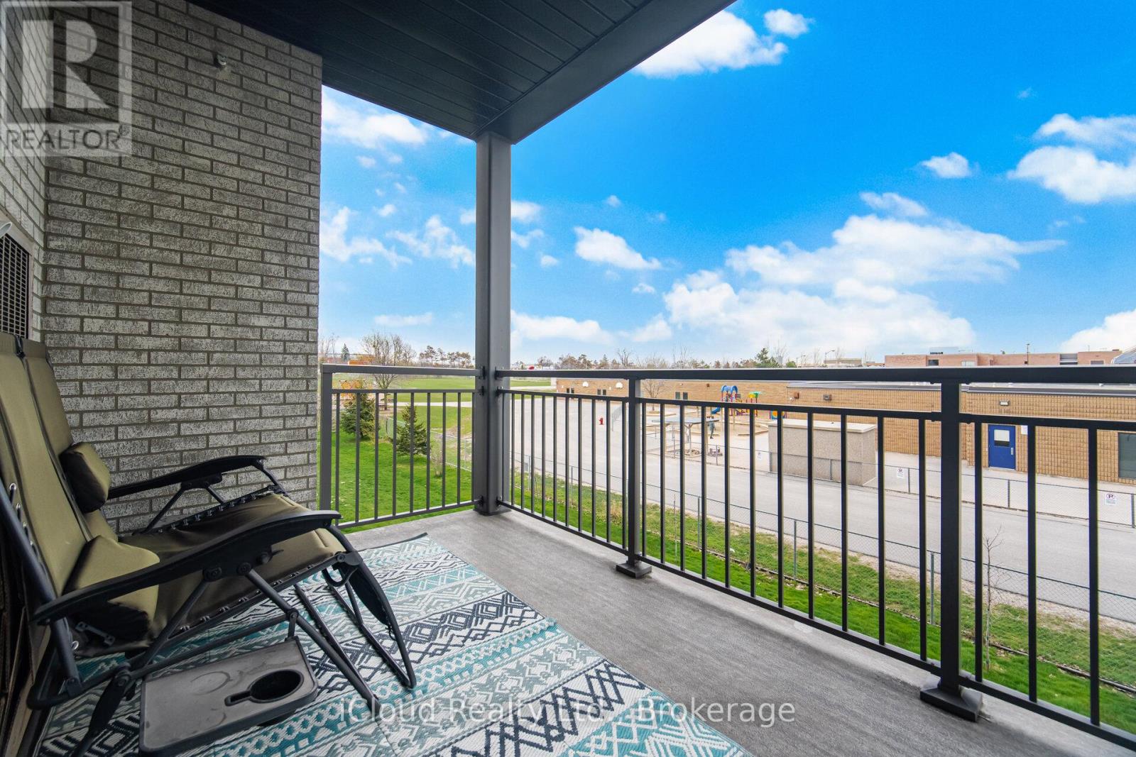 #208 295 CUNDLES ROAD E - Image 30
