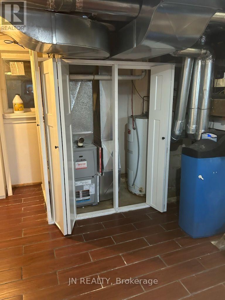 2 BROADWAY AVENUE - 32