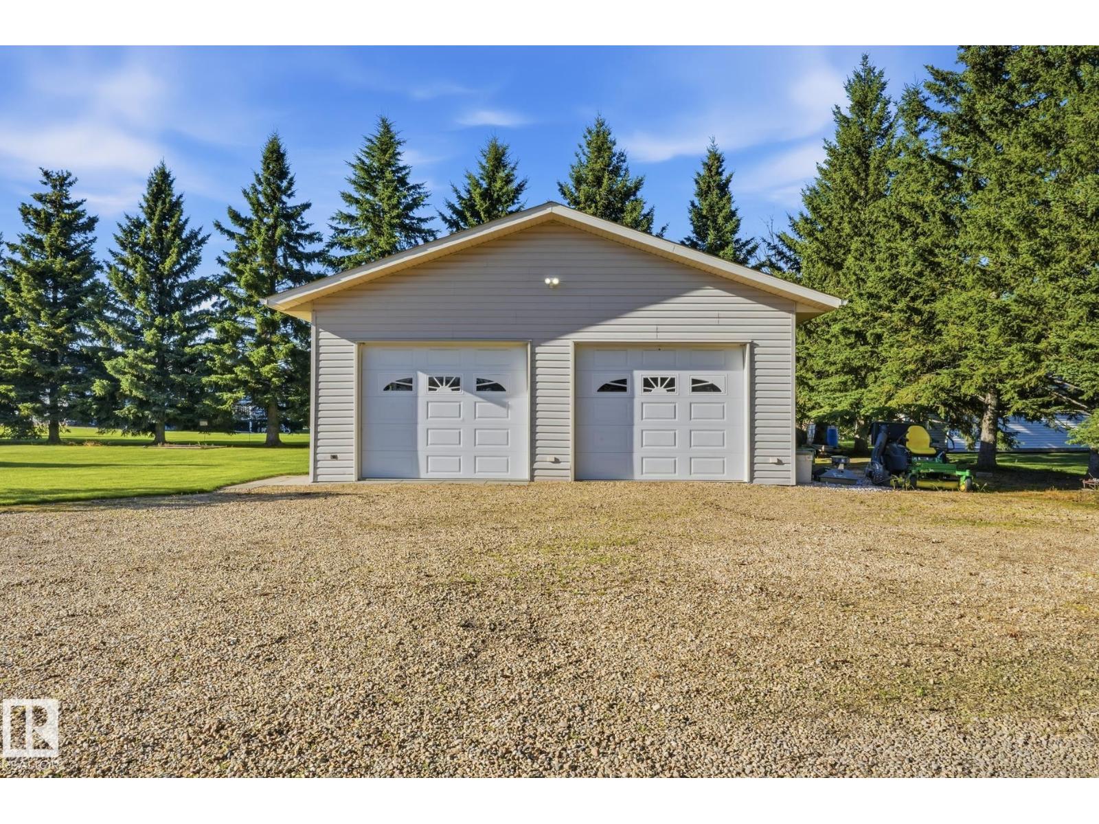11, 27118 Hwy 18 - Image 12