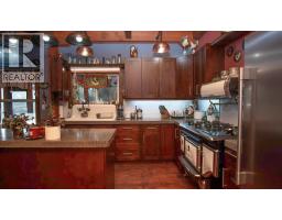1627 Hood Road, Creston, BC V0B1G2 Photo 16