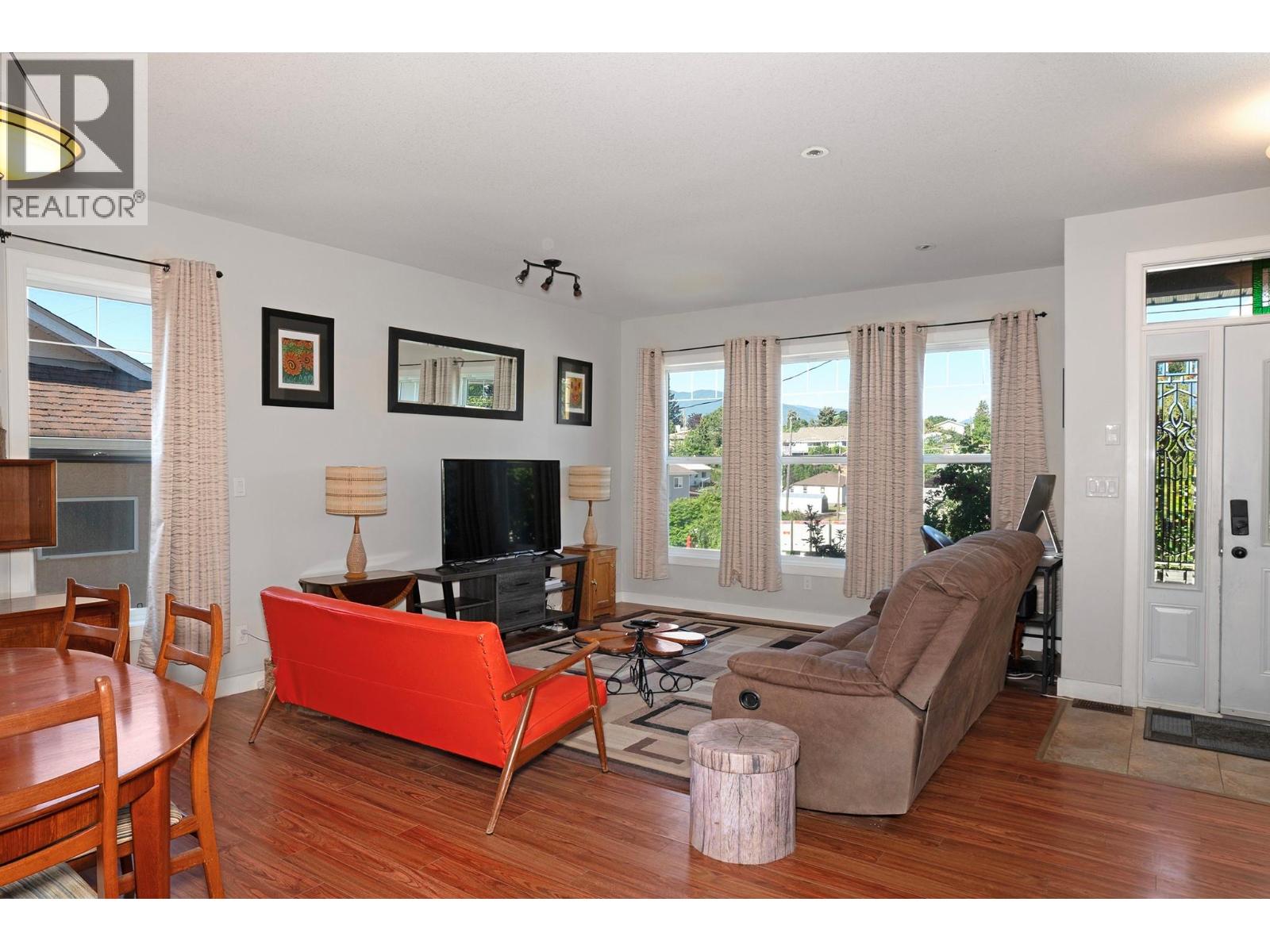 608 16TH  N Avenue, Creston