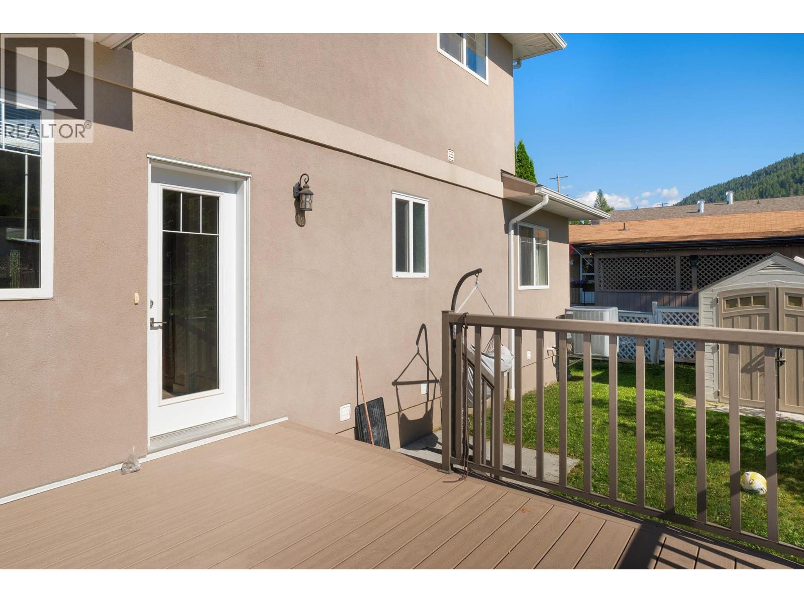 608 16TH  N Avenue, Creston