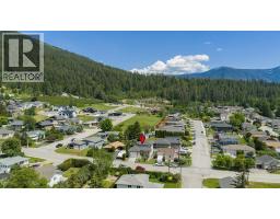 608 16th  N Avenue, Creston, BC V0B1G5 Photo 39