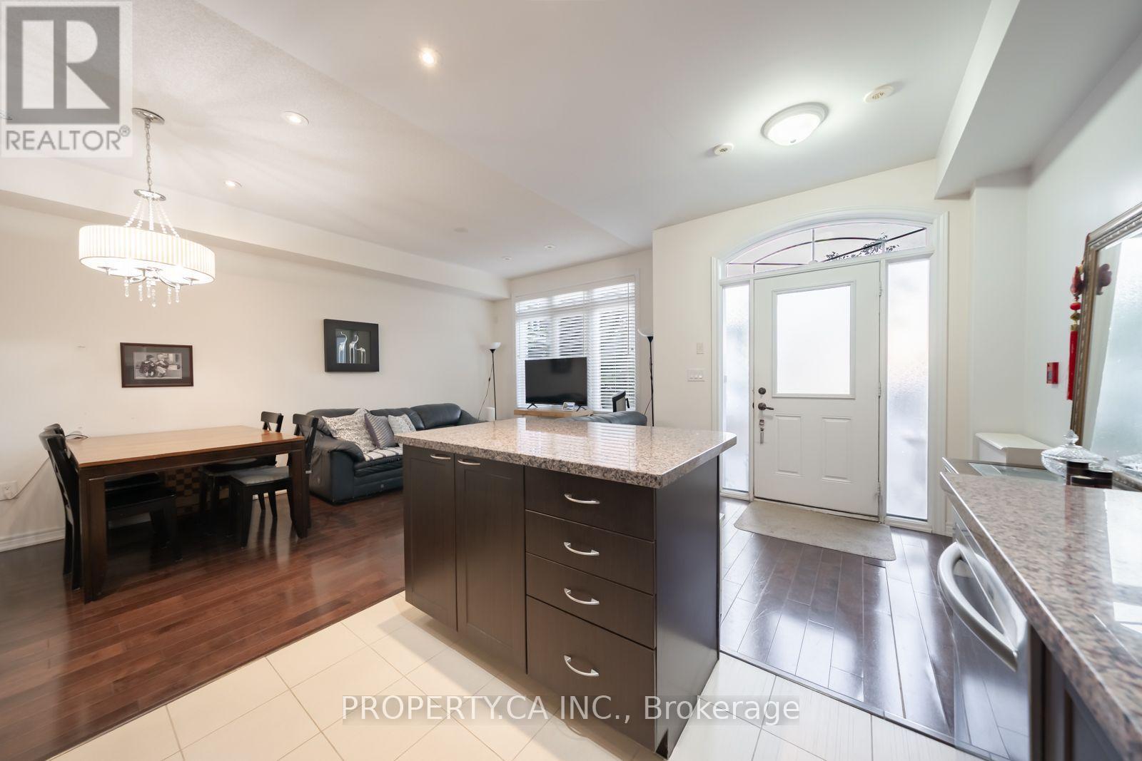 #112 383 PRINCE OF WALES DRIVE - 8