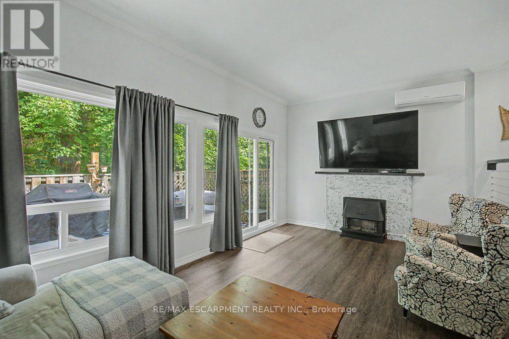 #164 2050 UPPER MIDDLE ROAD - 16
