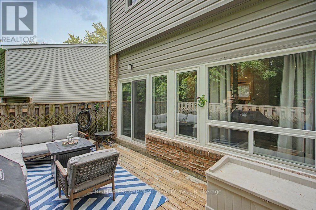 #164 2050 UPPER MIDDLE ROAD - 33