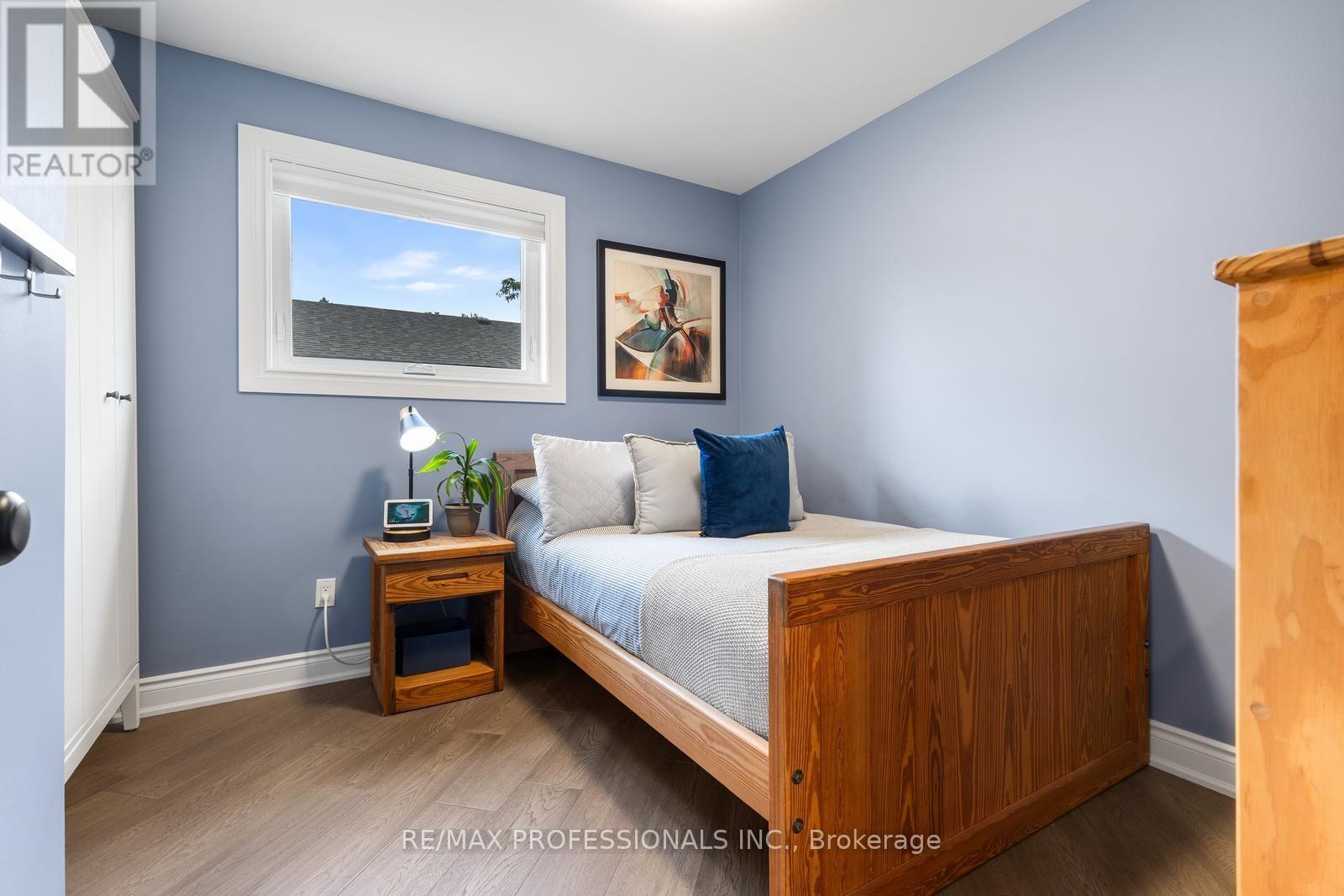 20 HOLLISTER ROAD - 22