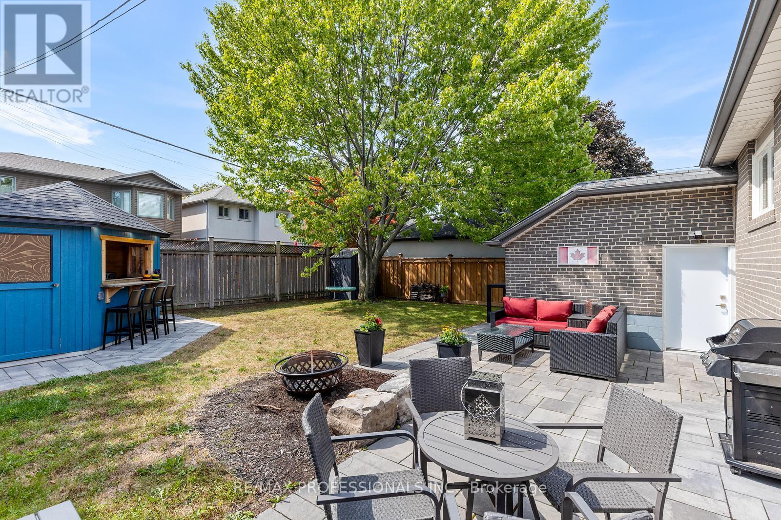 20 HOLLISTER ROAD - 37