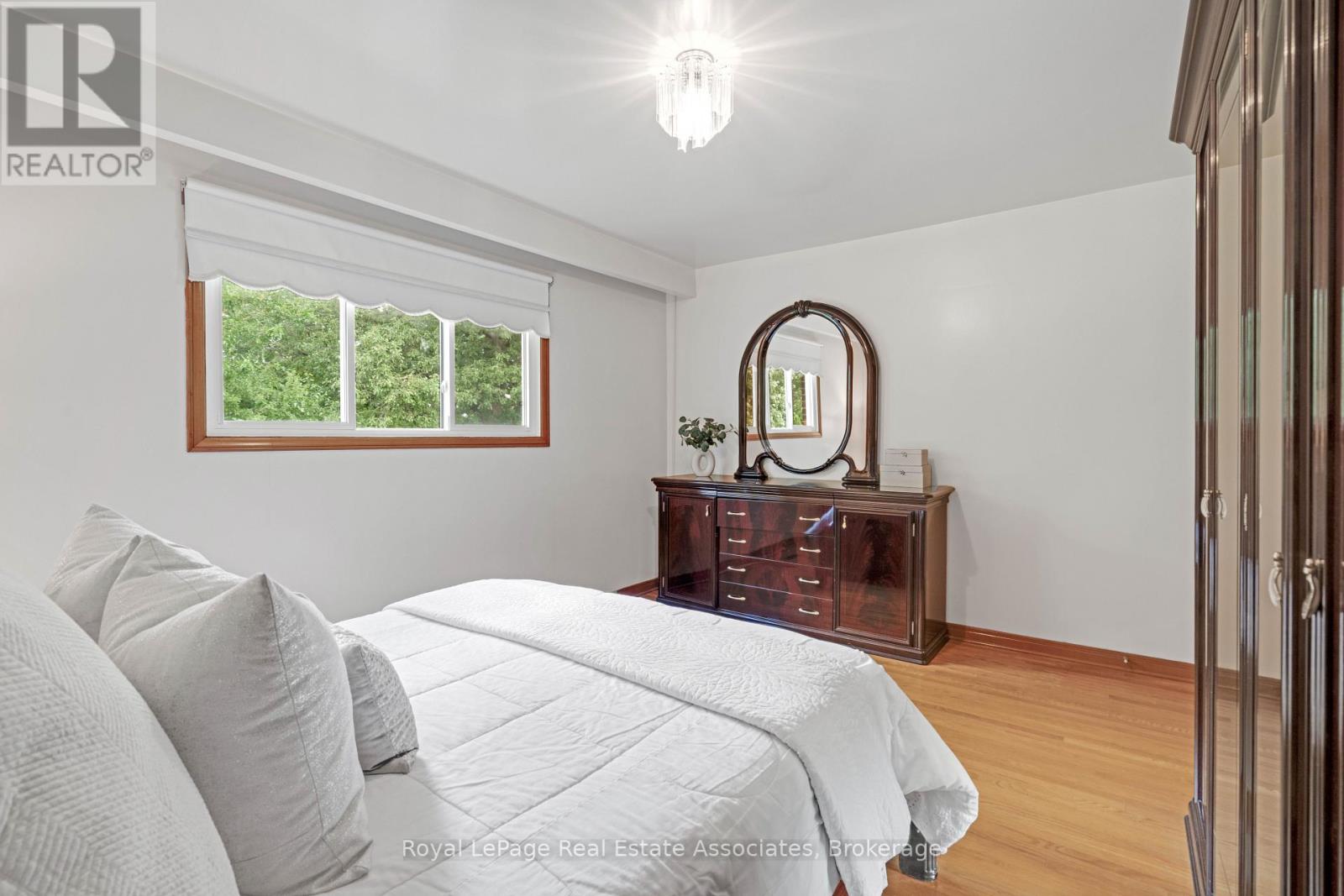 2535 PRIVET CRESCENT - 20
