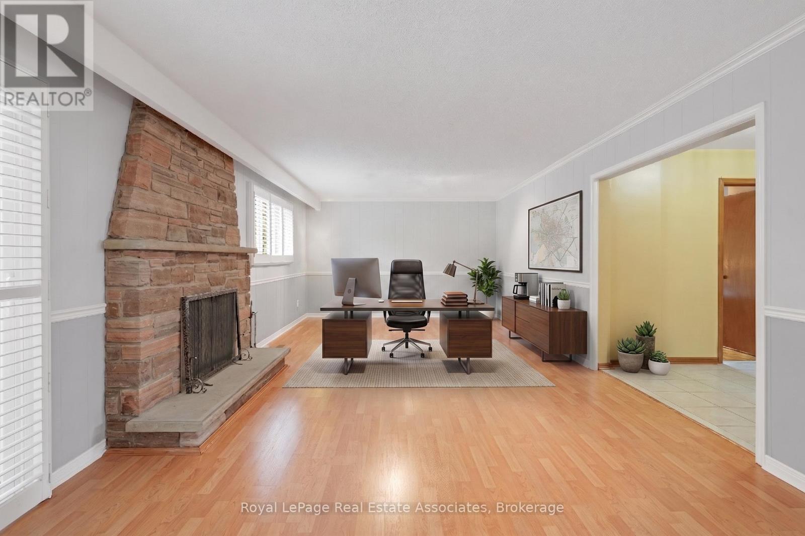 2535 PRIVET CRESCENT - 32
