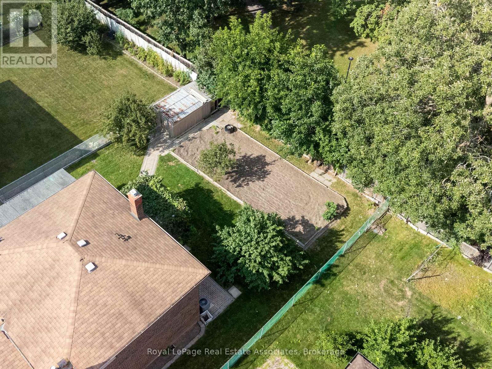 2535 PRIVET CRESCENT - Image 49