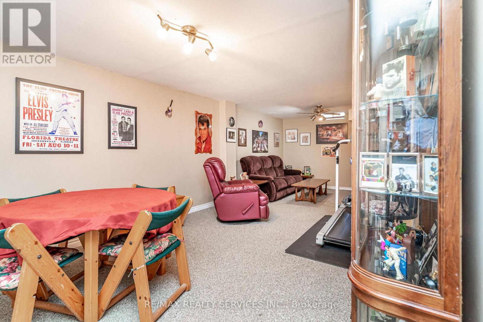 4 MARKHAM STREET - Image 32
