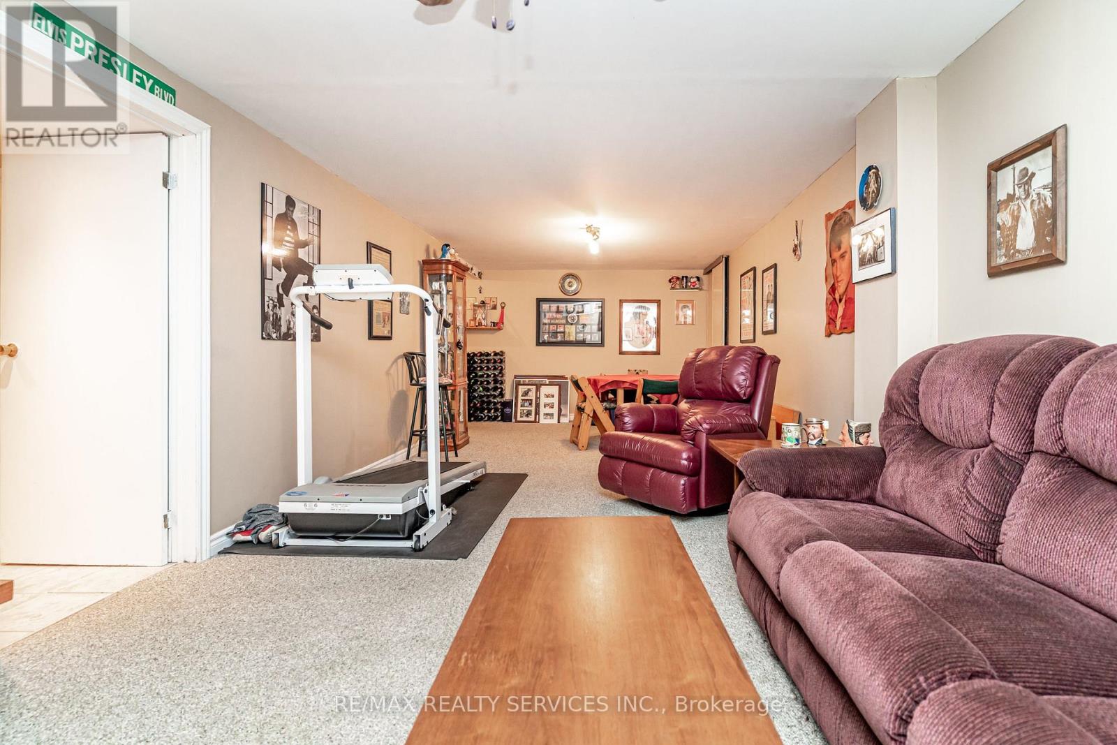 4 MARKHAM STREET - Image 34