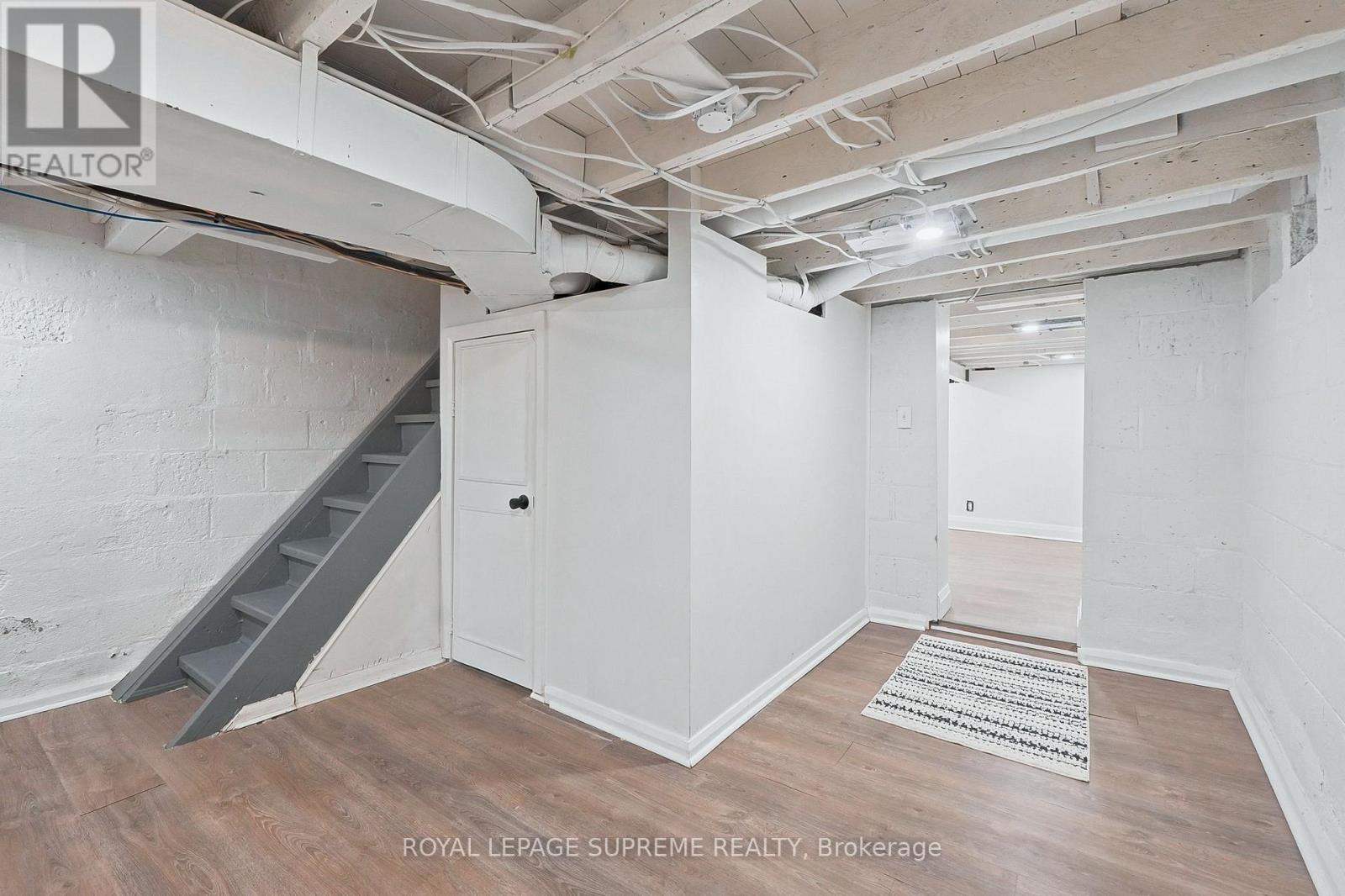 395 MCROBERTS AVENUE - Image 31