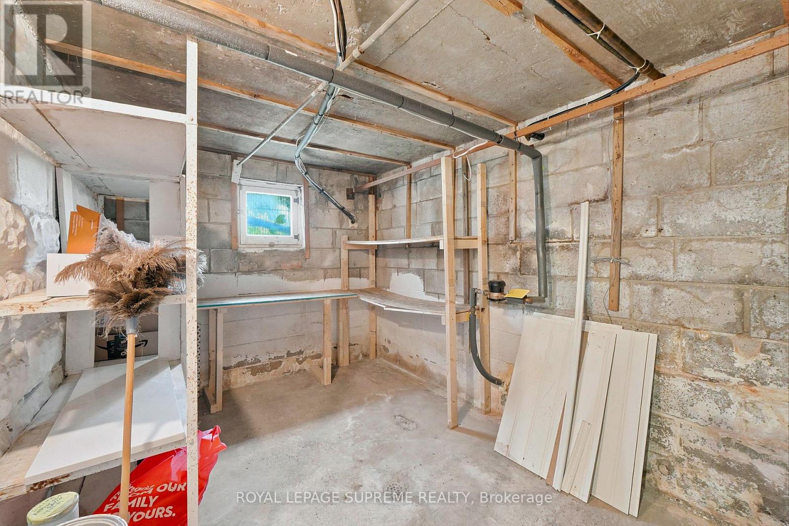 395 MCROBERTS AVENUE - Image 34