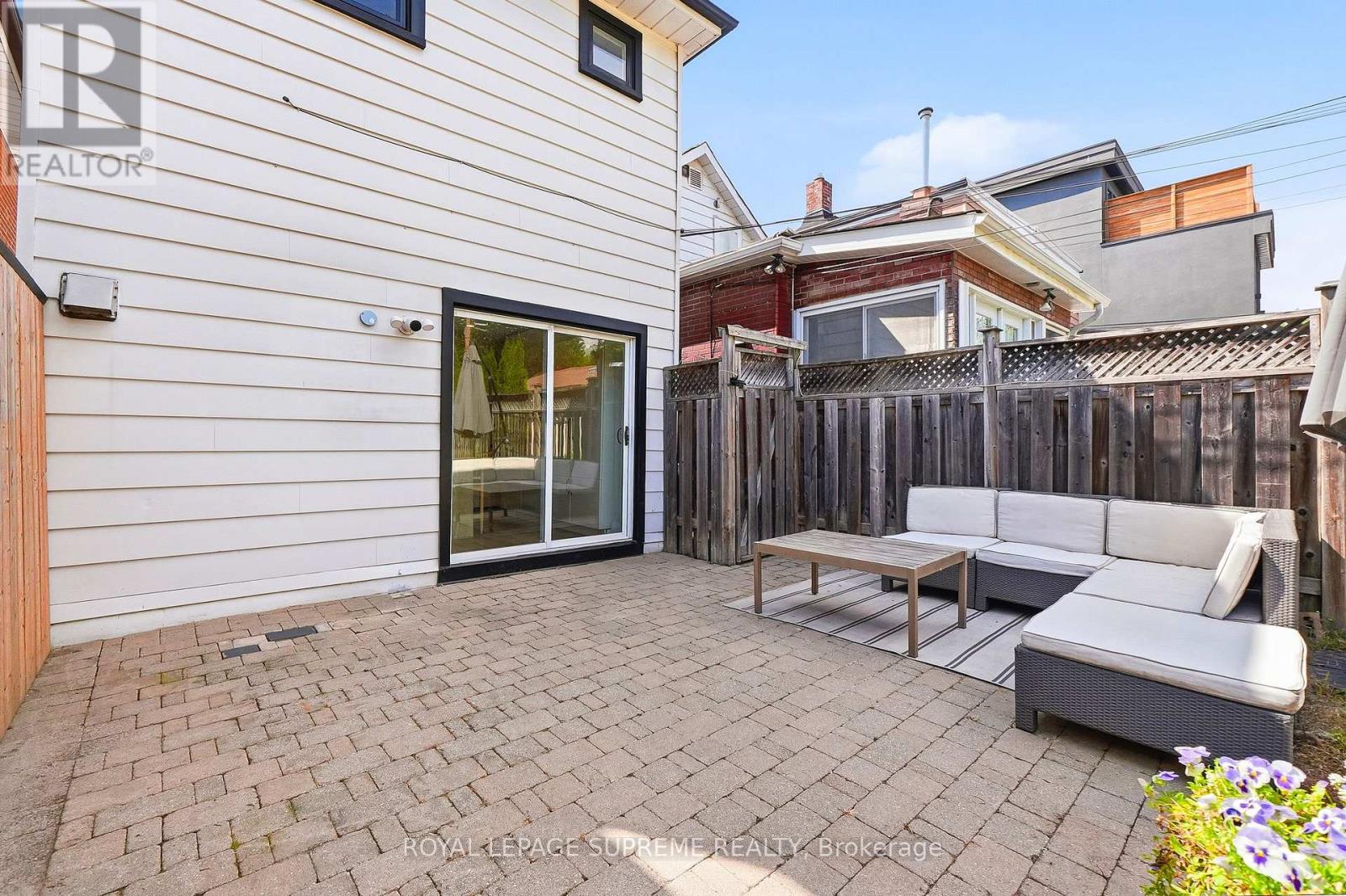 395 MCROBERTS AVENUE - Image 38